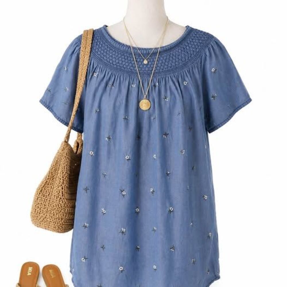 Old Navy Blue Chambray Embroidered Floral Smocked Tunic Top – Size Small